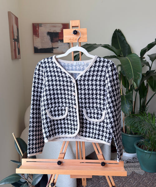 Vintage Buttoned Black White Pattern — Women – The Revival Line, EXPLICIT streetwear UAE (1/2)