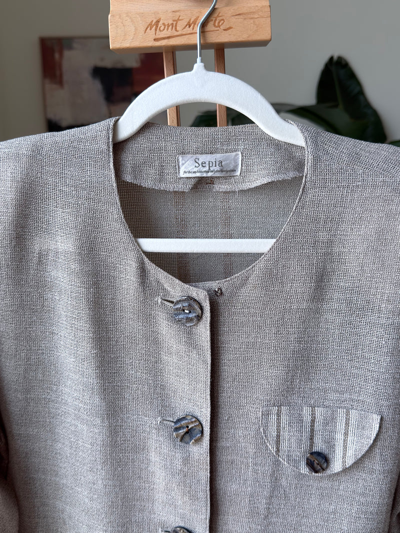 EXPLICIT Vintage Beige Button-up Blouse — Women 2